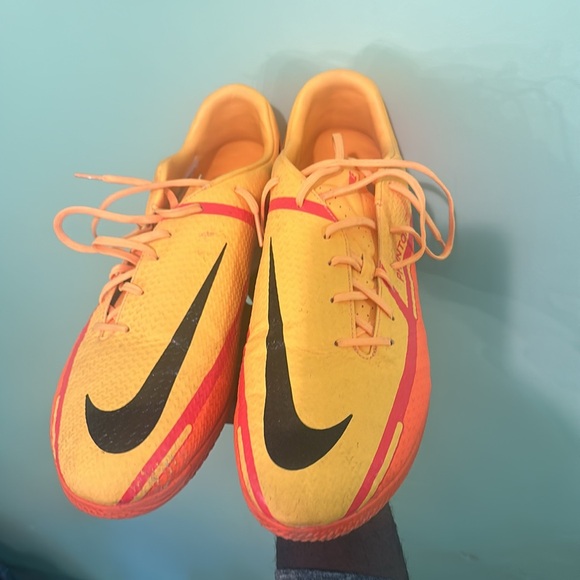 Nike indoor Soccer shoes - Picture 4 of 5